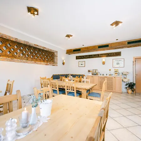 Pimperlhof Farm stay *